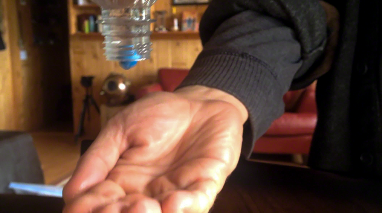 Paul Harris Presents Water Works (Gimmicks and Online Instructions) by Uday Jadugar & Paul Harris - Trick