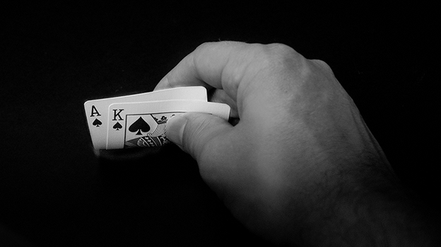 Hit (Gimmicks and Online Instructions) by Luke Jermay - Trick