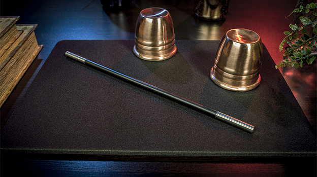 Deluxe Close-Up Pad 11X16 (Black) by Murphy's Magic Supplies - Trick