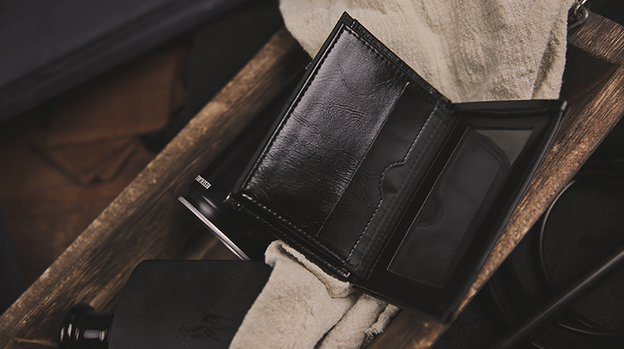 Z Fold Wallet (locking)2.0 by TCC - Trick