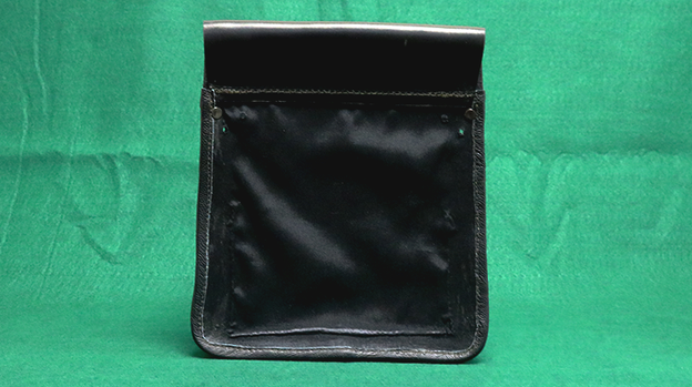 POACHER POUCH by The Ambitious Card - Trick