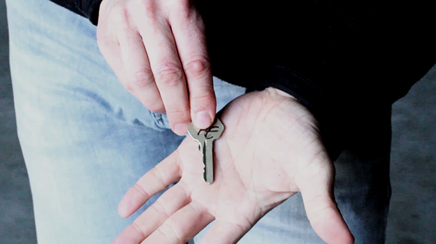 HOMEBOUND (Gimmicks and Online Instructions) by Peter Eggink - Trick