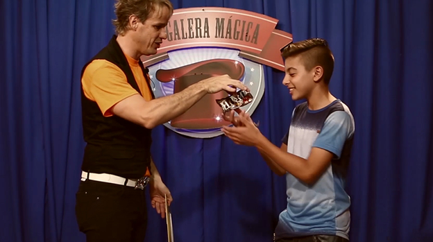 M and Magic (Gimmicks and Online Instructions) by Gustavo Raley - Trick