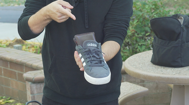 Easy Money Brown Wallet (Gimmick and Online Instructions) by Spencer Kennard - Trick