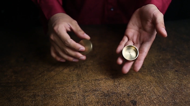 ECHO BOX by Menzi Magic