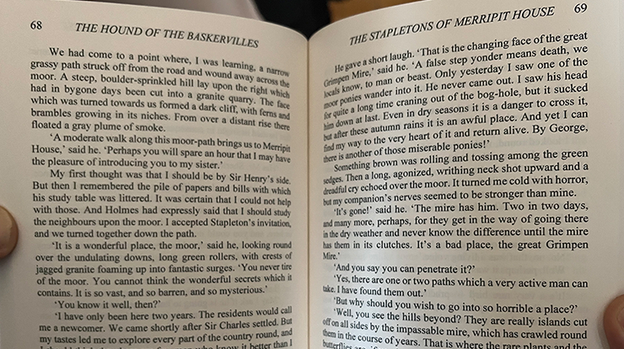 Facsimile (The Hound of the Baskervilles) by Michael Daniels - Trick