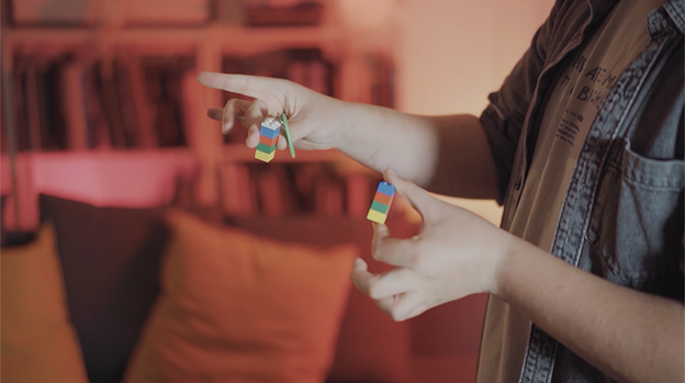 COLOR PREDICTION (Gimmicks and Online Instructions) by Julio Montoro - Trick