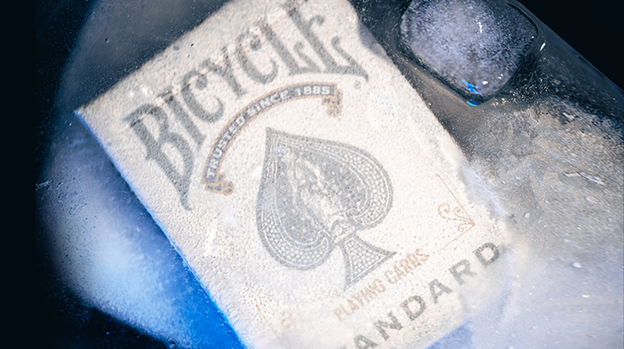 SNOW DECK By Yoan TANUJI & Magic Dream (Gimmicks and Online Instructions) - Trick