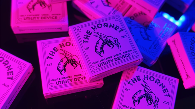 The Hornet (Gimmicks and Online Instructions) by Nicholas Lawrence - Trick