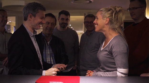 Ultimate Oil and Water (Gimmicks, Online Instructions and Special Cards) by Anthony Owen - Trick