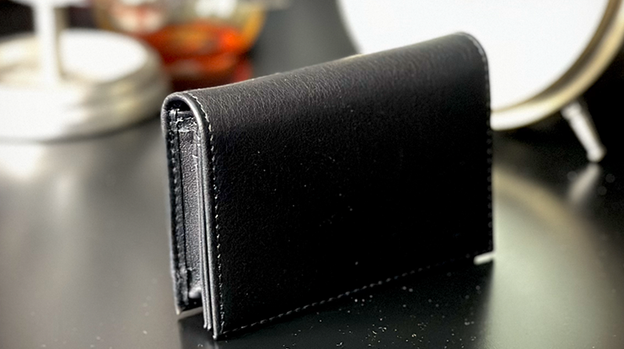 The Lookout Wallet 2.0 by Paul Carnazzo