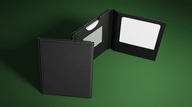 The Time Warp Wallet by Iarvel Magic & David Solomon