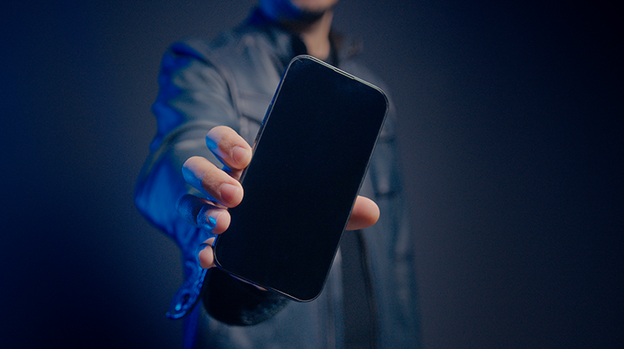 Leviosa Phone by João Miranda and Julio Montoro