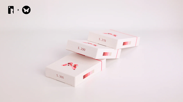 Room One X Butterfly Present Butterfly Try All Playing Cards (300G)