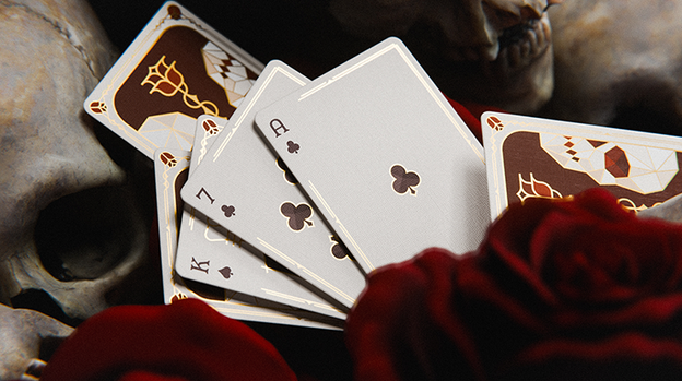 Skulls & Roses Playing Cards (Gilded Edition)