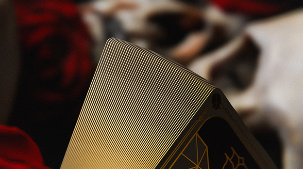 Skulls & Roses Playing Cards (Gilded Edition)