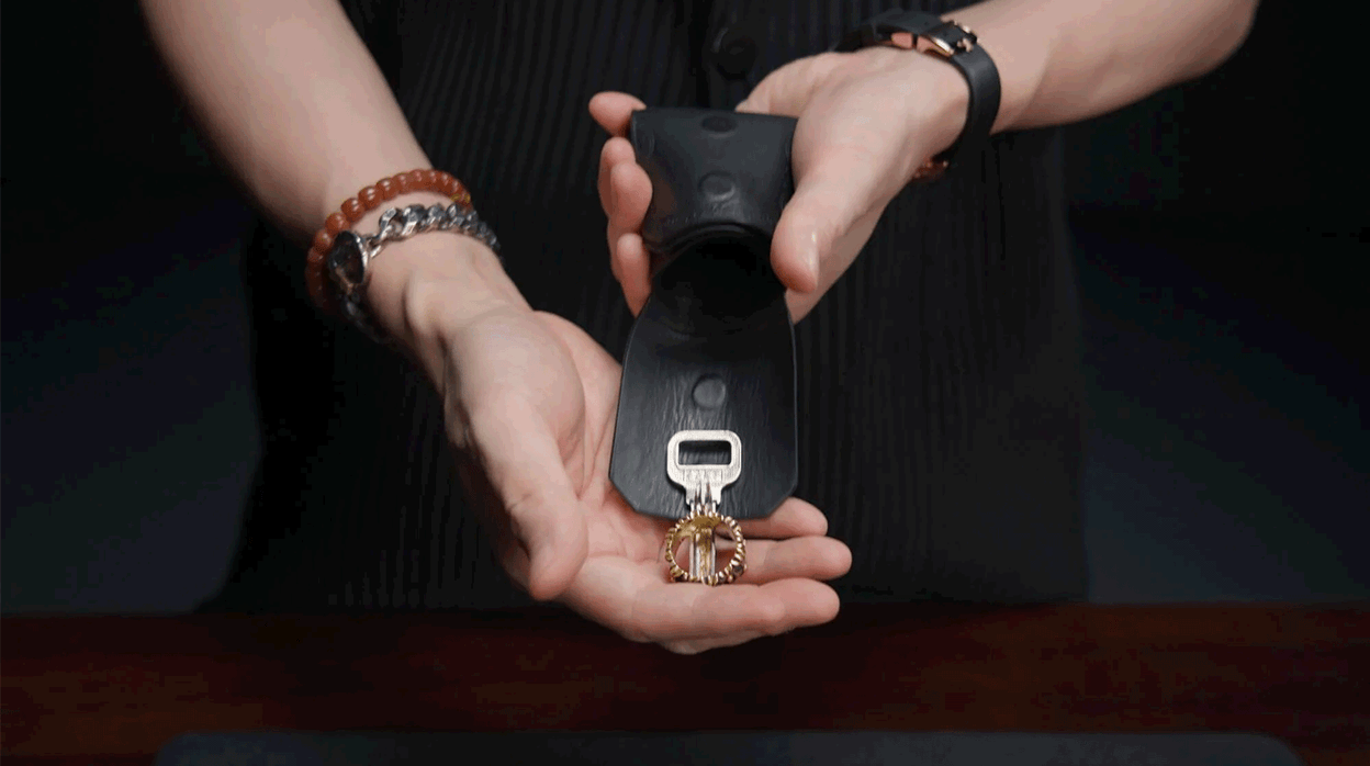 Sparrow Wallet by Steven Ng, Chris James & TCC Magic
